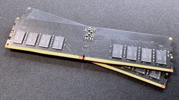 256G的DDR5内存条价格超4万元!一盒能买上海一套房(图1) 游侠网1