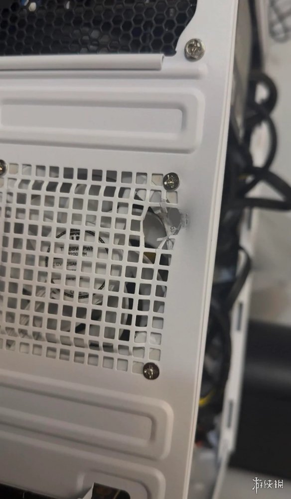 30美元机箱立大功 廉价PC电脑机箱挡下子弹救出全家(图1) 游侠网1