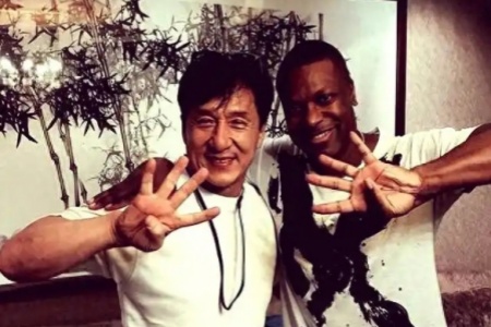 再不拍观众都老了！曝成龙主演《尖峰时刻4》今夏开拍