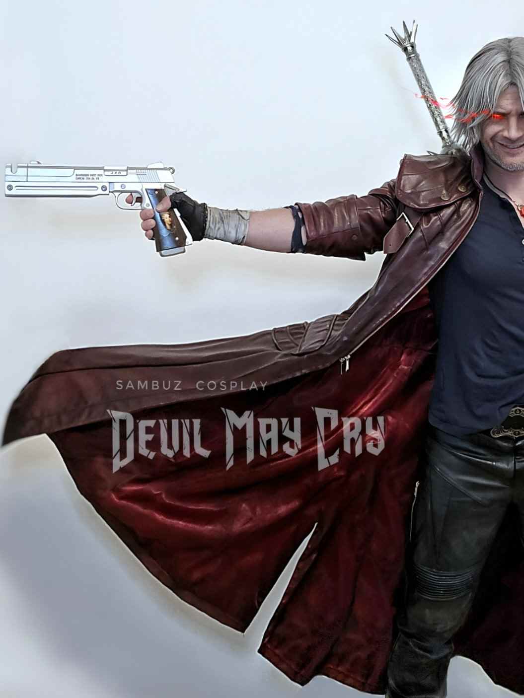 皮衣配圣诞帽！意大利Coser演绎《鬼泣5》圣诞但丁