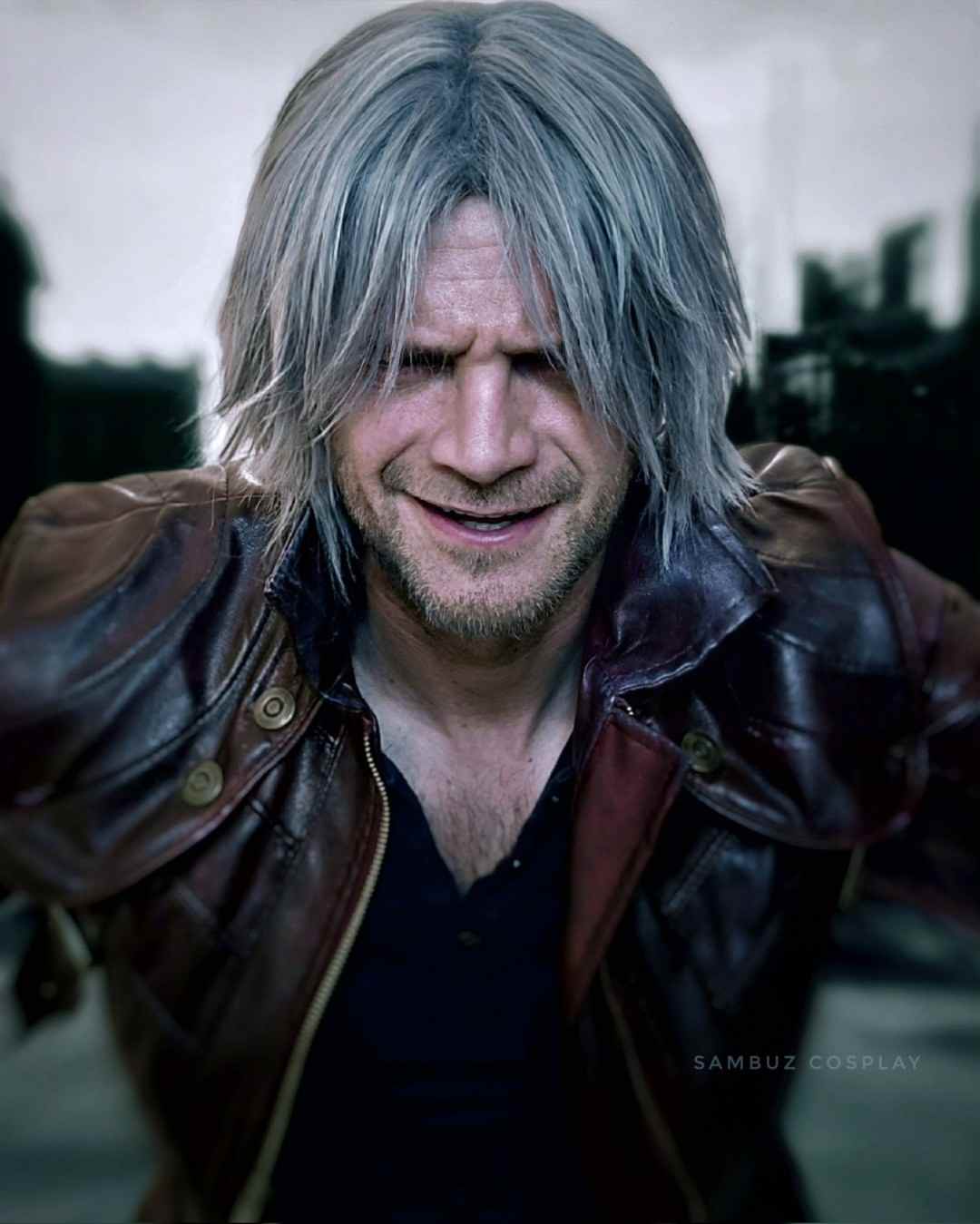 皮衣配圣诞帽！意大利Coser演绎《鬼泣5》圣诞但丁