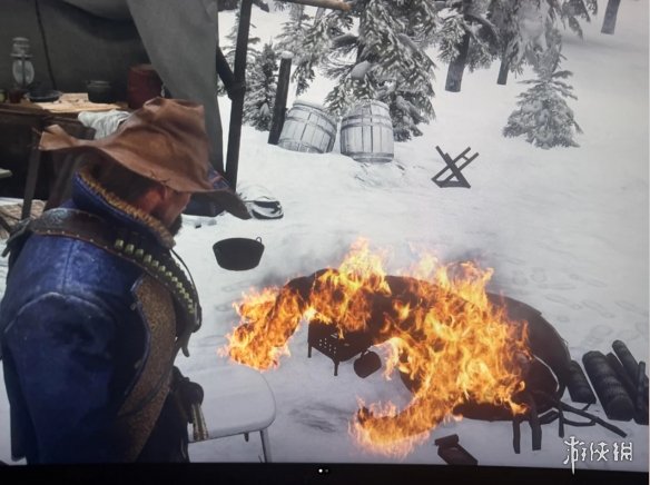 《大镖客2》玩家迷惑行为:赢了战斗为何还要“焚尸”?(图2) 游侠网2