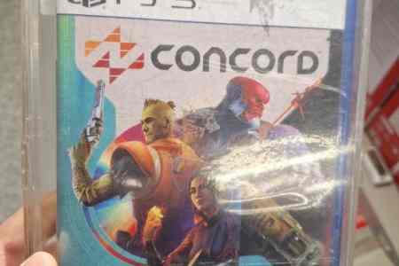 停服后奇景:《星鸣特攻》实体盘天价 单张标价35欧元