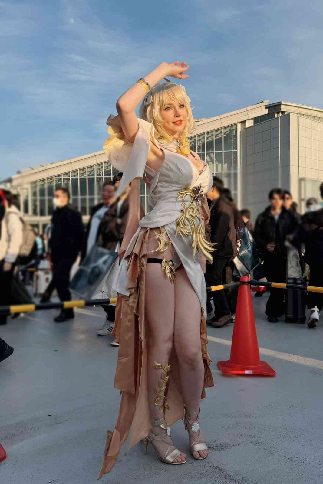 《生化4》阿什莉体模新美图 白嫩肉腿缠腿环