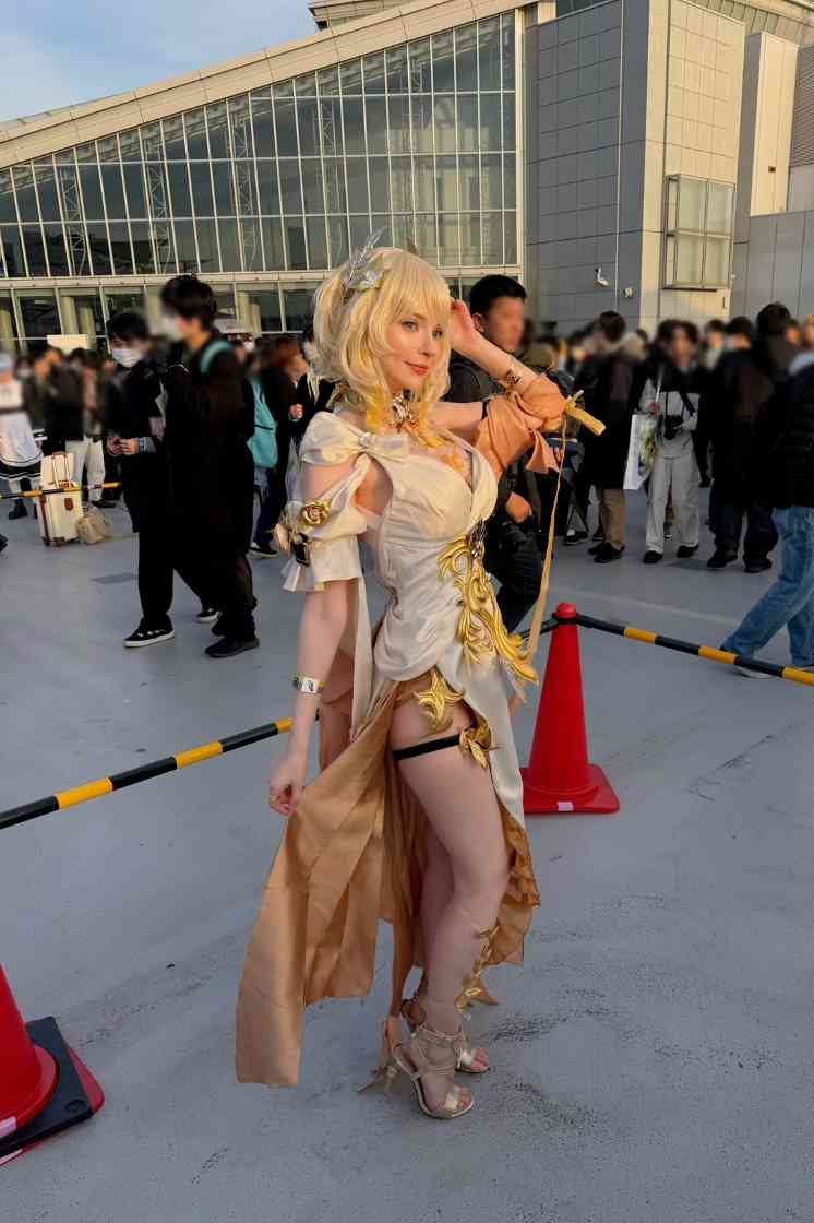 《生化4》阿什莉体模新美图 白嫩肉腿缠腿环