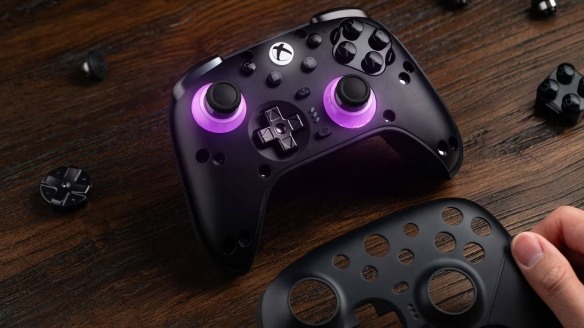 八位堂推出Ultimate 3E无线手柄:ABXY按键模块可更换(图1) 游侠网1