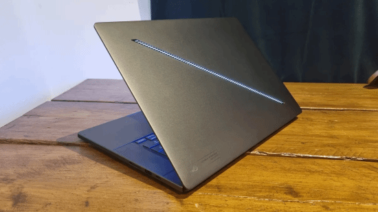 AI内存危机下 华硕顶不住了先涨价!游戏本暴涨2000元(图1) 游侠网1