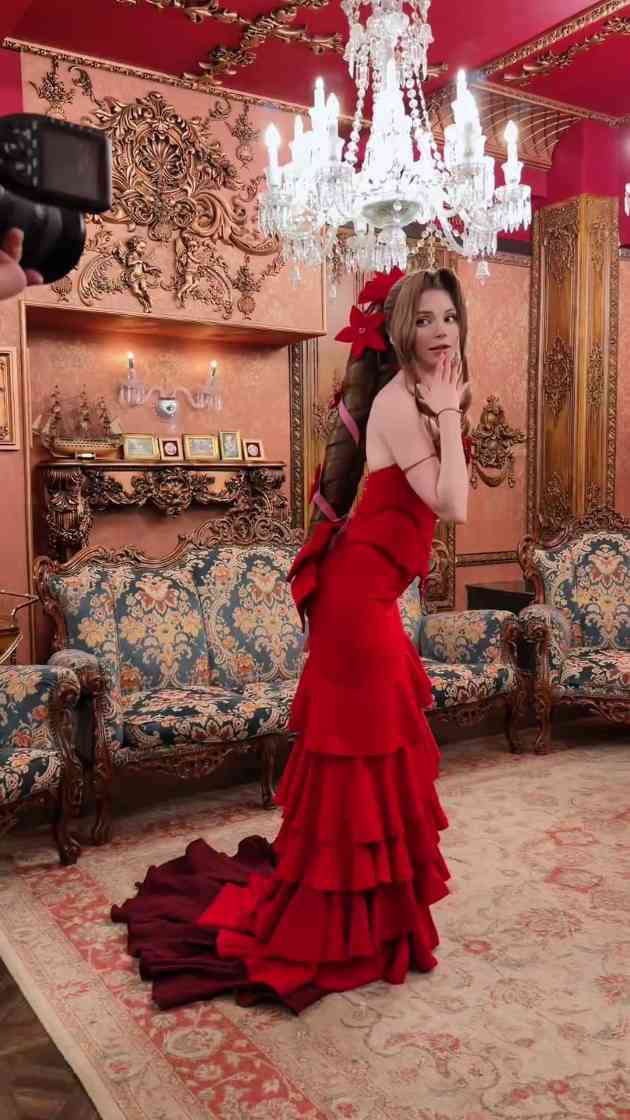 艾什莉体模cos《最终幻想》爱丽丝 顶级身材尽显优雅