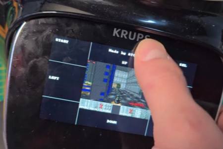 做饭屠魔两不误！初代《毁灭战士》被移植到电压锅上