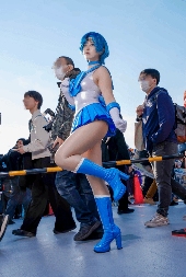 日本小姐姐COS《街头霸王》春丽:神级肉腿太顶了!(图4) 游侠网4