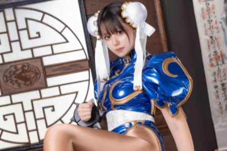 日本小姐姐COS《街头霸王》春丽：神级肉腿太顶了！