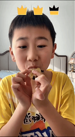 互联网新宠:鸽子舞王凭“雷霆舞姿”血洗全网(图9) 游侠网9